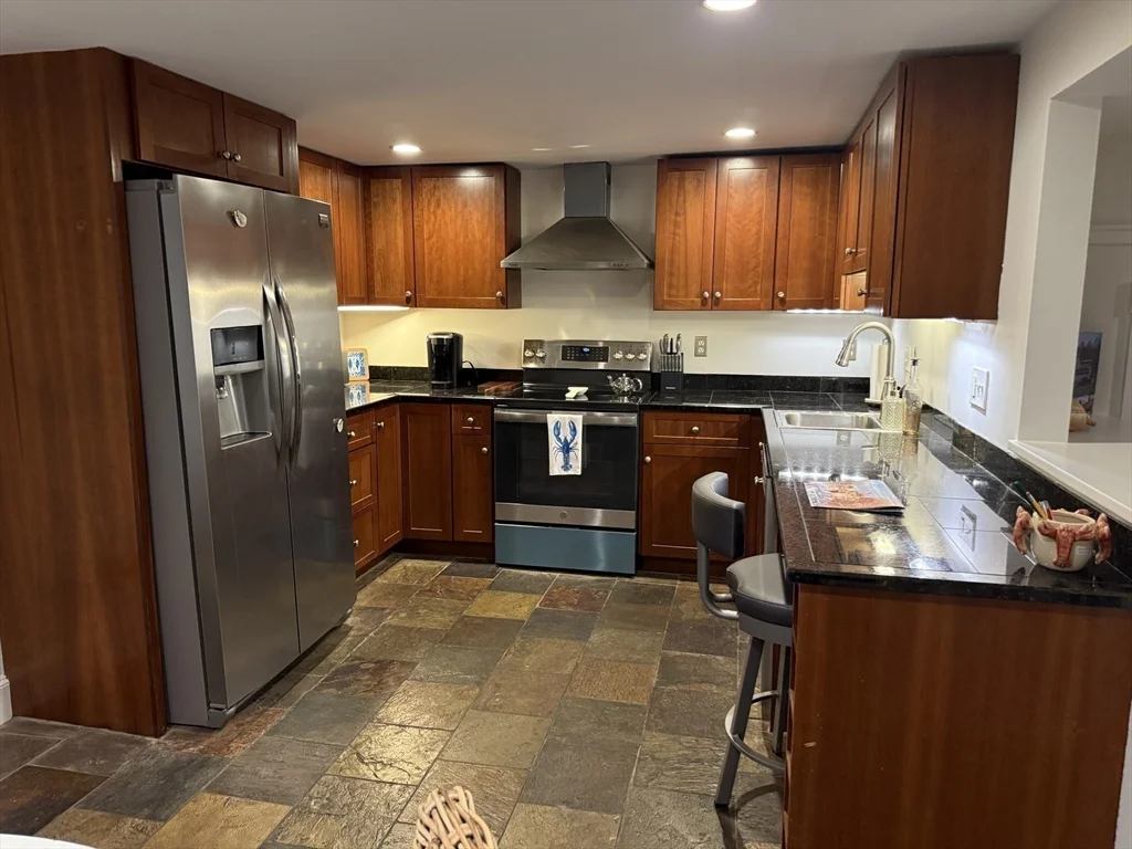 1 bed, 1 bath apartment for rent at 26 Summer Unit 4, Old Town — photo 14 of 31