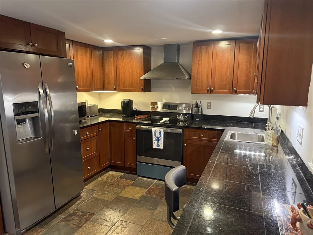 1 bed, 1 bath apartment for rent at 26 Summer Unit 4, Old Town — photo 16 of 31