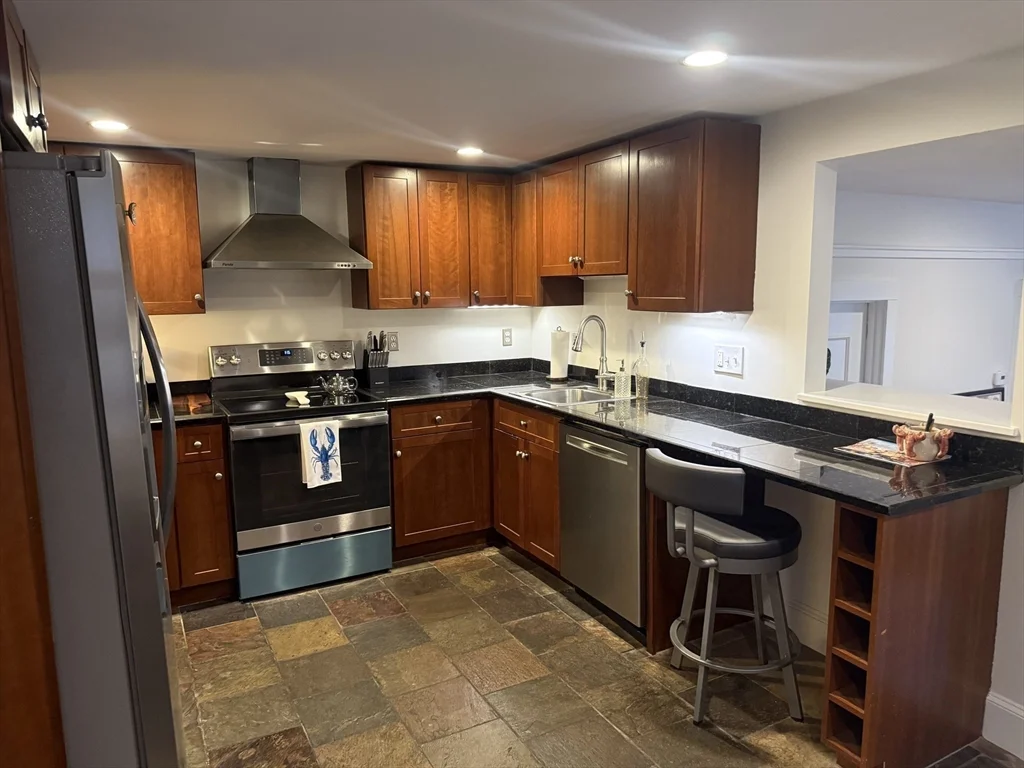 1 bed, 1 bath apartment for rent at 26 Summer Unit 4, Old Town — photo 15 of 31