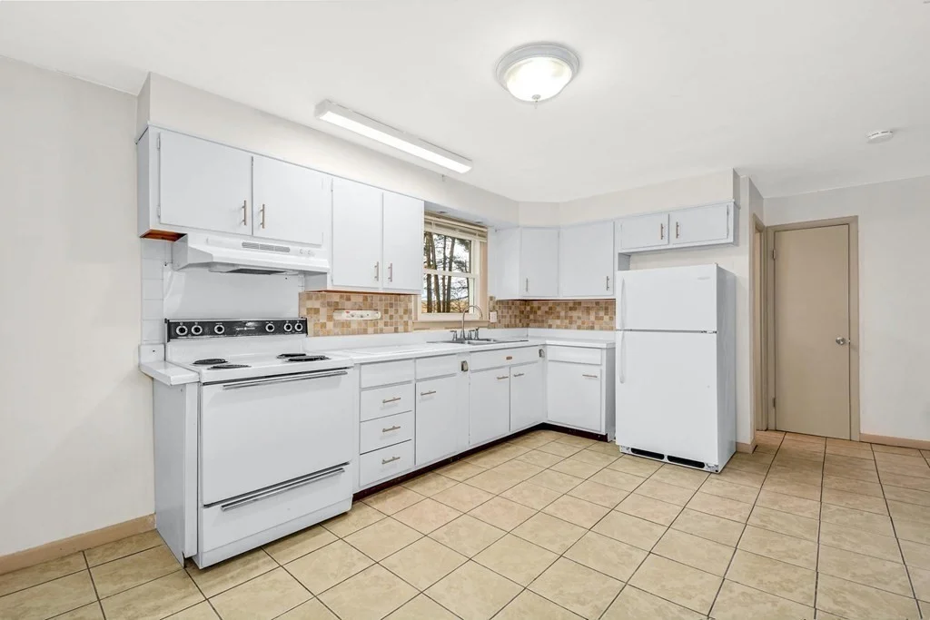 1 bed, 1 bath apartment for rent at 26 Sw Cutoff Unit 26D, Northborough — photo 9 of 17
