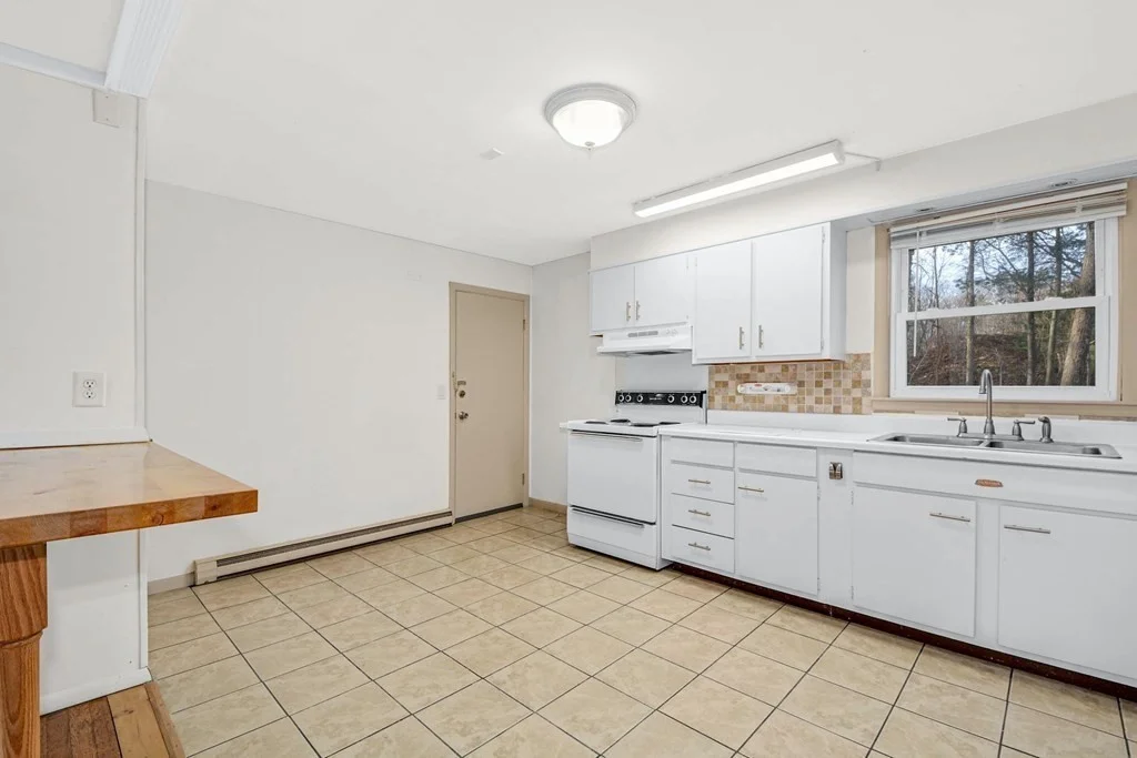 1 bed, 1 bath apartment for rent at 26 Sw Cutoff Unit 26D, Northborough — photo 7 of 17