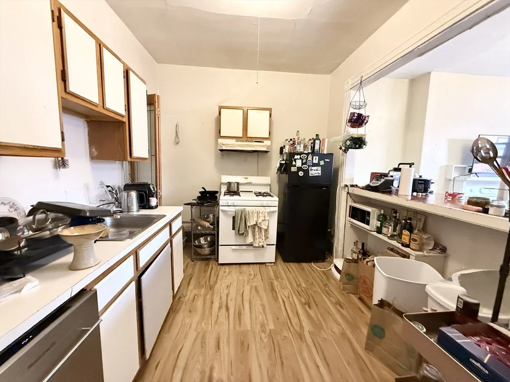 3 bed, 1 bath apartment for rent at 26 Symphony Unit 4, Fenway — photo 1 of 7