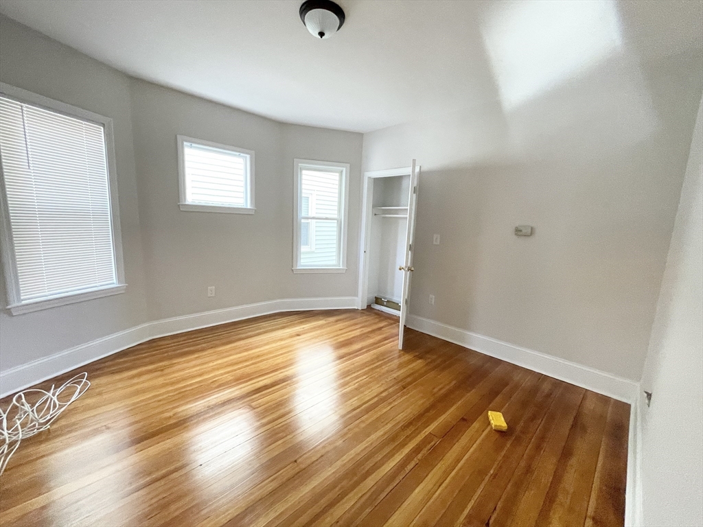 4 bed, 1 bath apartment for rent at 26 Taft Unit 1, Dorchester — photo 6 of 13