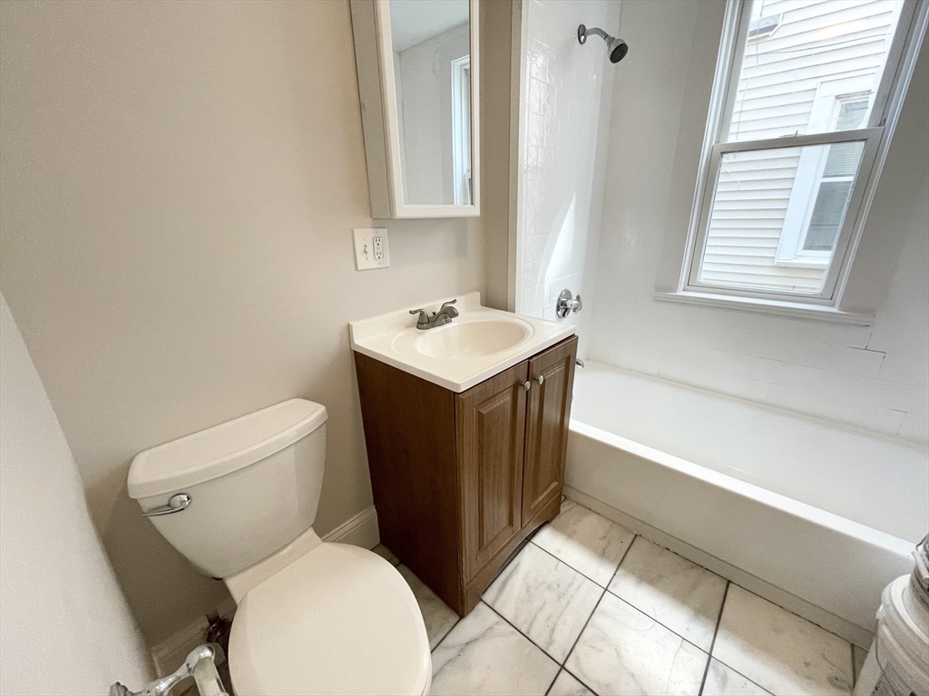 4 bed, 1 bath apartment for rent at 26 Taft Unit 1, Dorchester — photo 13 of 13