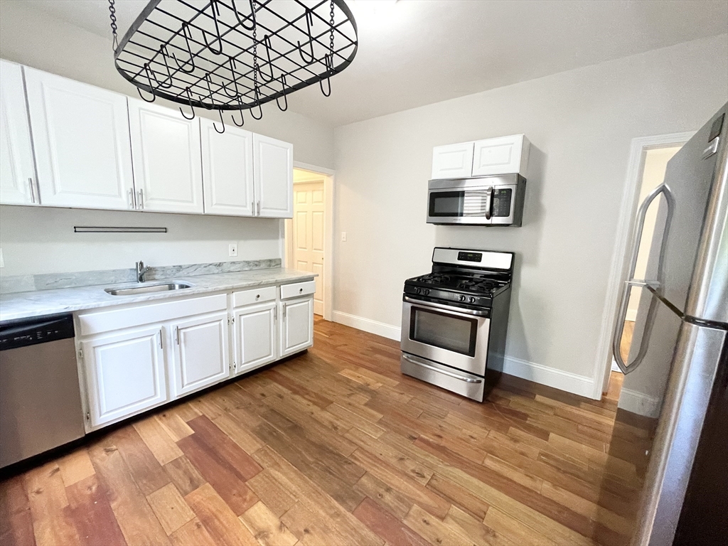 4 bed, 1 bath apartment for rent at 26 Taft Unit 1, Dorchester — photo 2 of 13