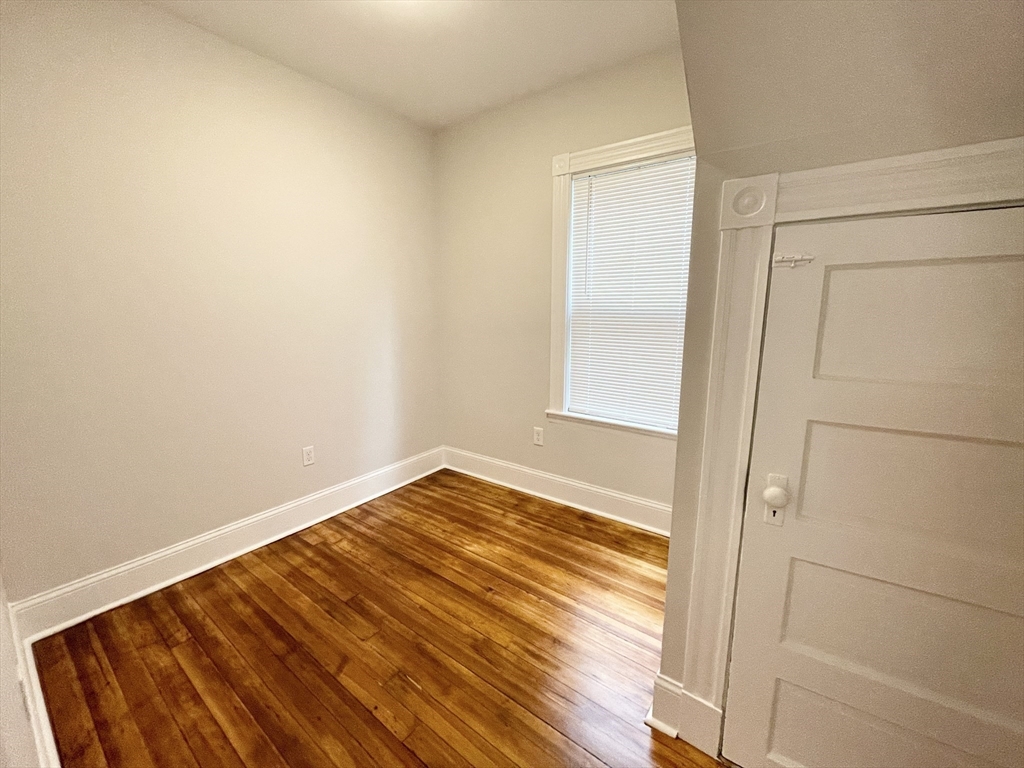 4 bed, 1 bath apartment for rent at 26 Taft Unit 1, Dorchester — photo 12 of 13