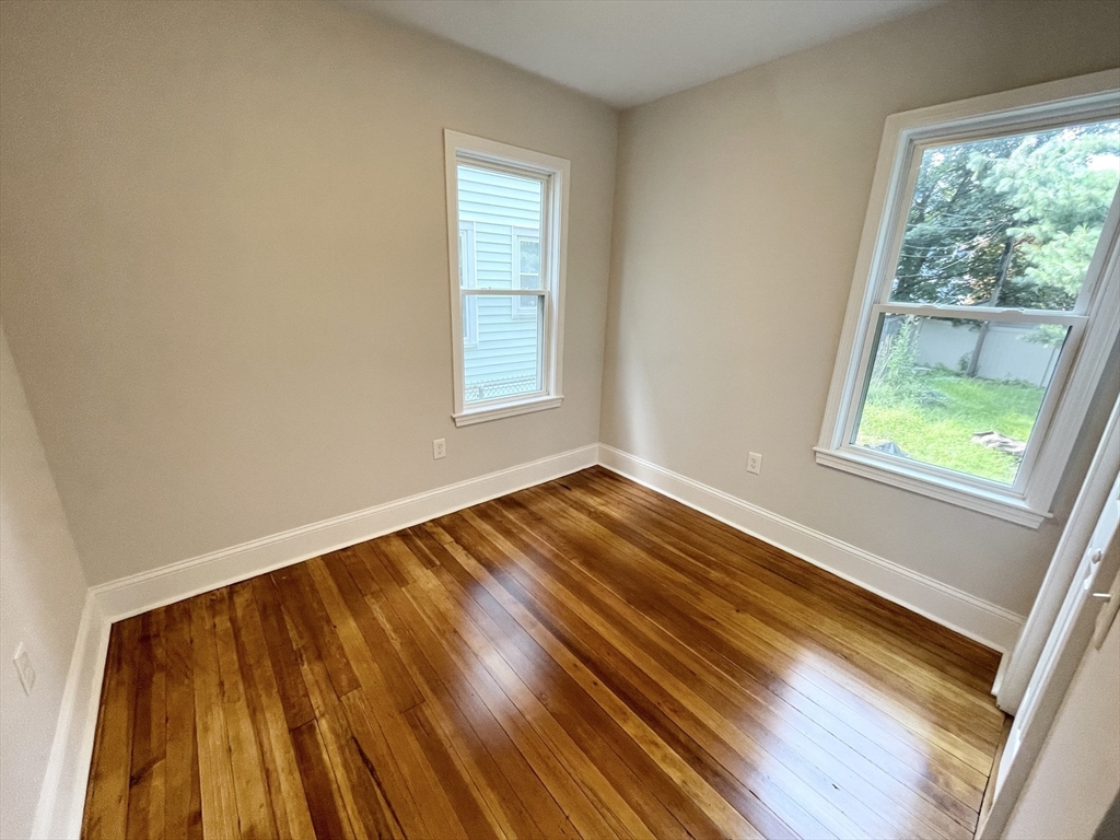 4 bed, 1 bath apartment for rent at 26 Taft Unit 1, Dorchester — photo 11 of 13