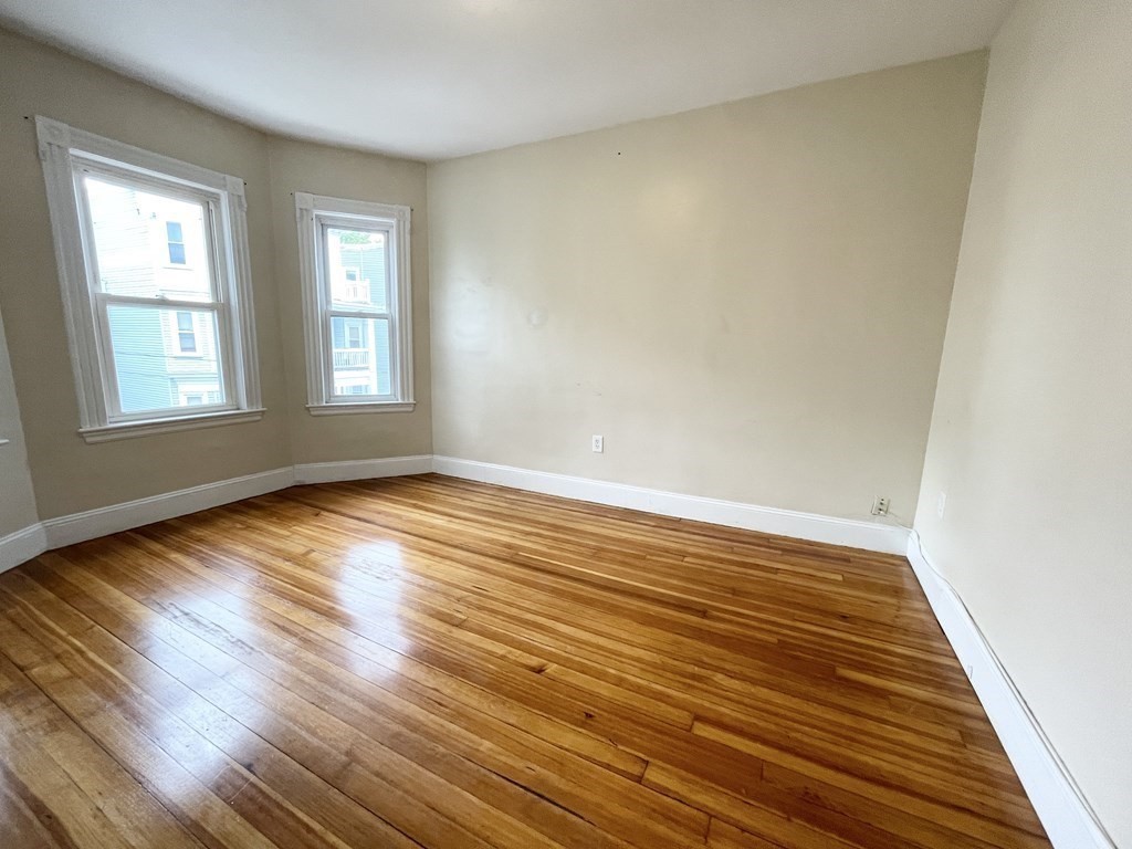 3 bed, 1 bath apartment for rent at 26 Taft Unit 2, Dorchester — photo 8 of 13