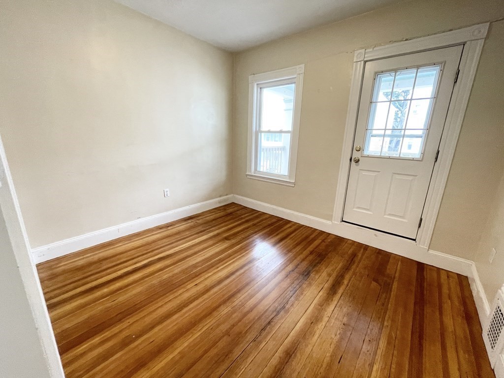 3 bed, 1 bath apartment for rent at 26 Taft Unit 2, Dorchester — photo 11 of 13