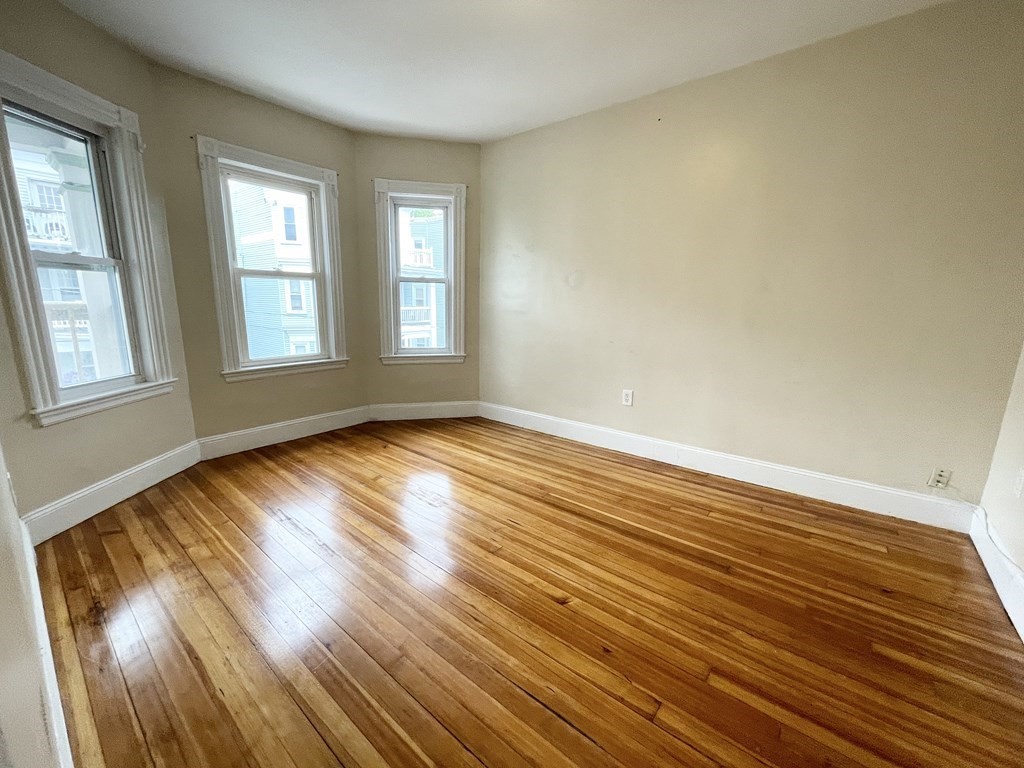 3 bed, 1 bath apartment for rent at 26 Taft Unit 2, Dorchester — photo 6 of 13
