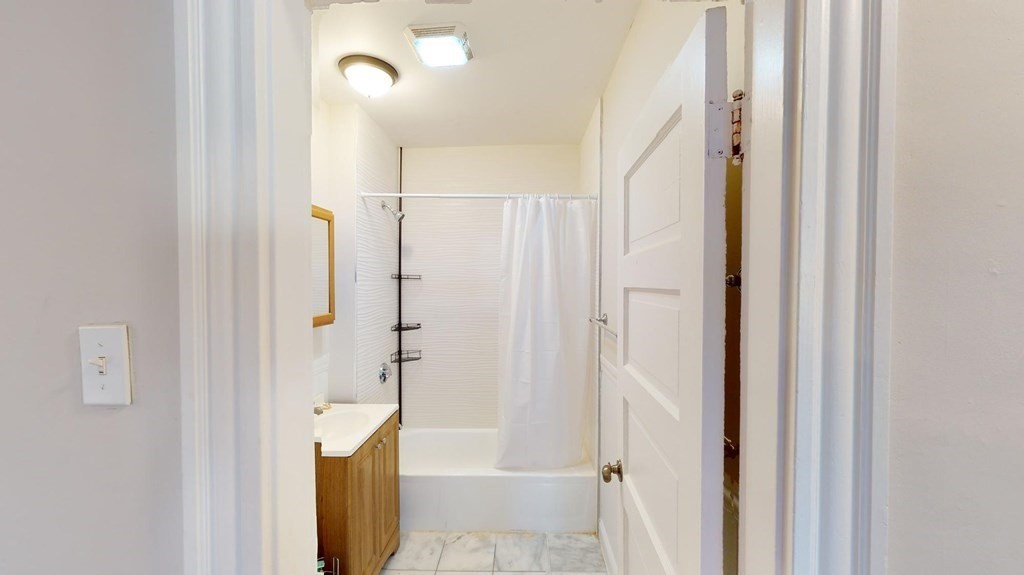 3 bed, 1 bath apartment for rent at 26 Taft Unit 3, Dorchester — photo 10 of 14