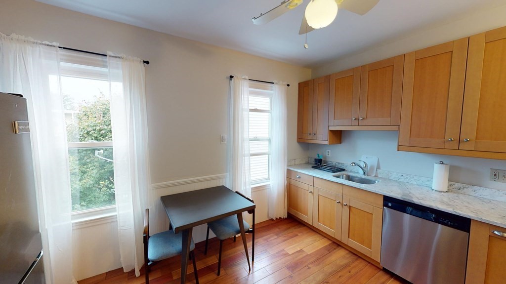 3 bed, 1 bath apartment for rent at 26 Taft Unit 3, Dorchester — photo 3 of 14