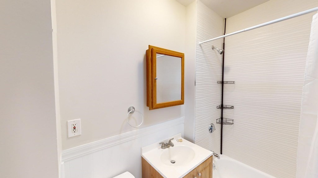3 bed, 1 bath apartment for rent at 26 Taft Unit 3, Dorchester — photo 11 of 14