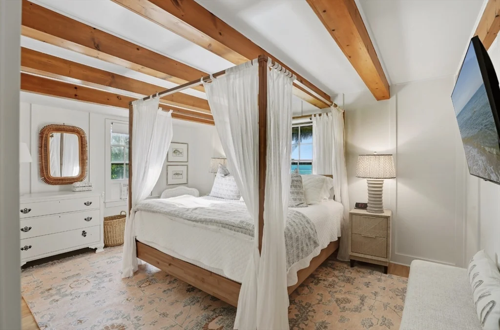 4 bed, 2 bath apartment for rent at 26 Tennessee Ave, Nantucket — photo 20 of 40