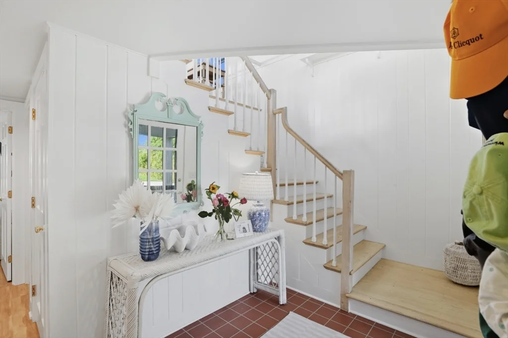 4 bed, 2 bath apartment for rent at 26 Tennessee Ave, Nantucket — photo 19 of 40