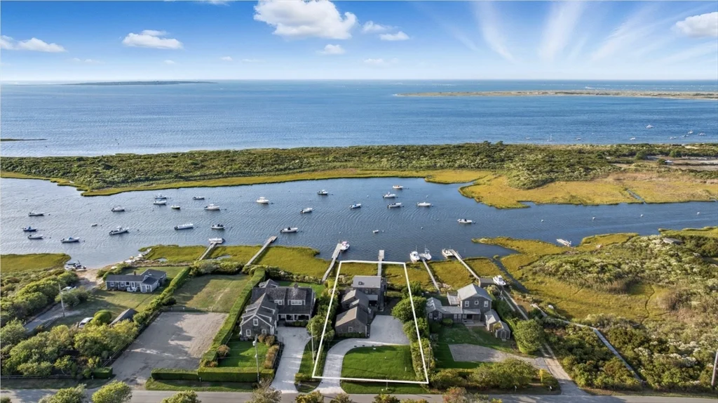 4 bed, 2 bath apartment for rent at 26 Tennessee Ave, Nantucket — photo 1 of 40