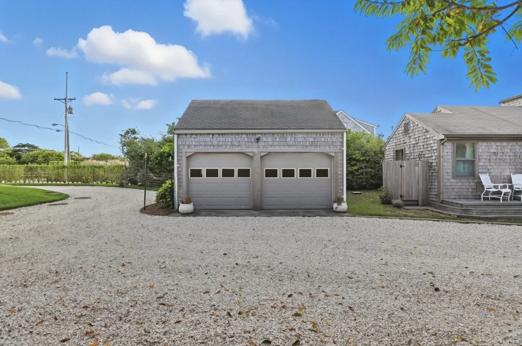 4 bed, 2 bath apartment for rent at 26 Tennessee Ave, Nantucket — photo 34 of 40