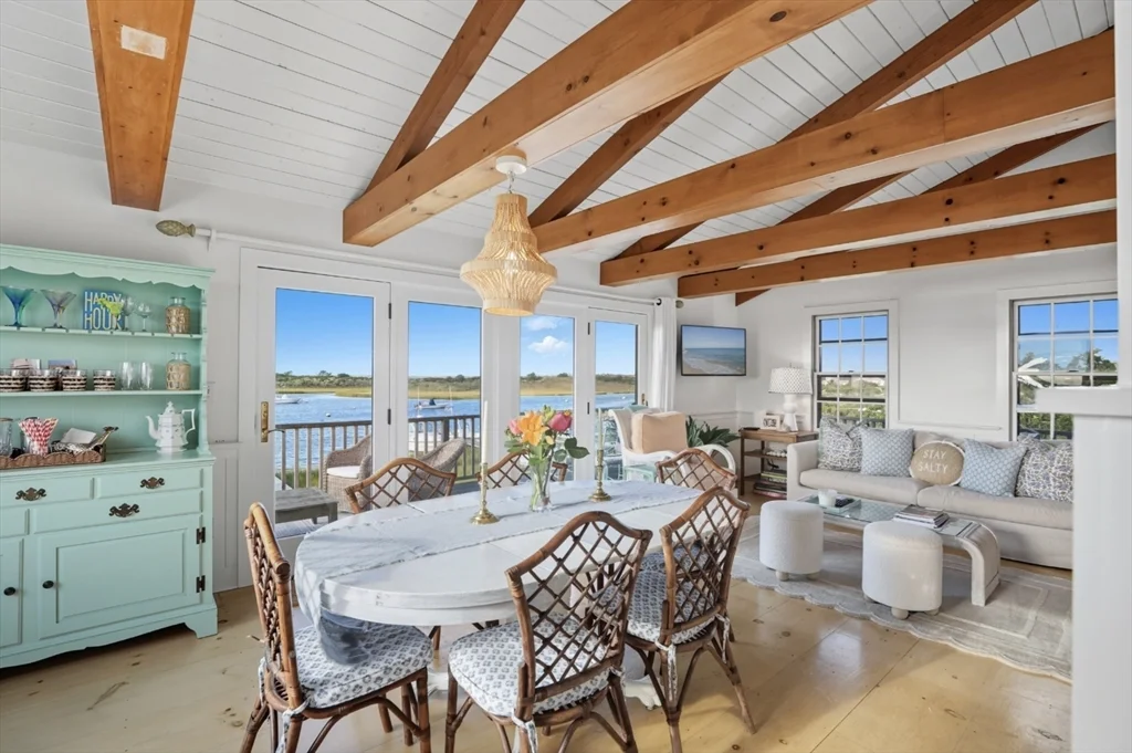 4 bed, 2 bath apartment for rent at 26 Tennessee Ave, Nantucket — photo 5 of 40