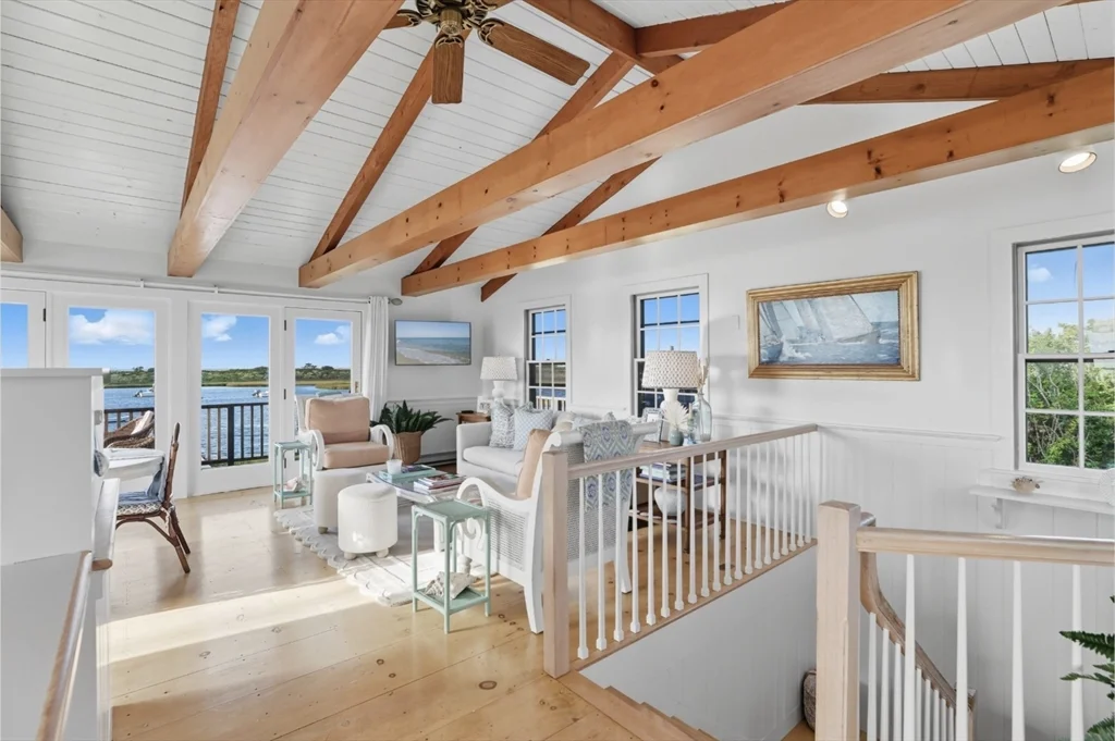 4 bed, 2 bath apartment for rent at 26 Tennessee Ave, Nantucket — photo 6 of 40