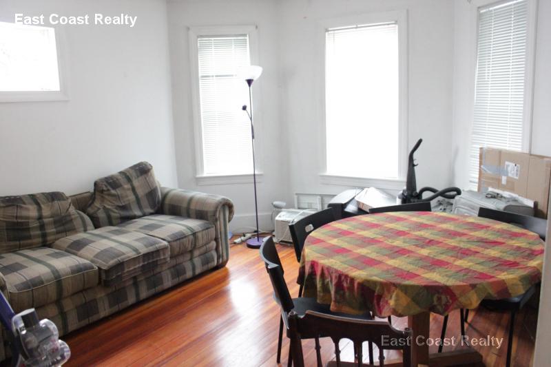 3 bed, 1 bath apartment for rent at 26 Union St Unit 1, Brighton — photo 2 of 4