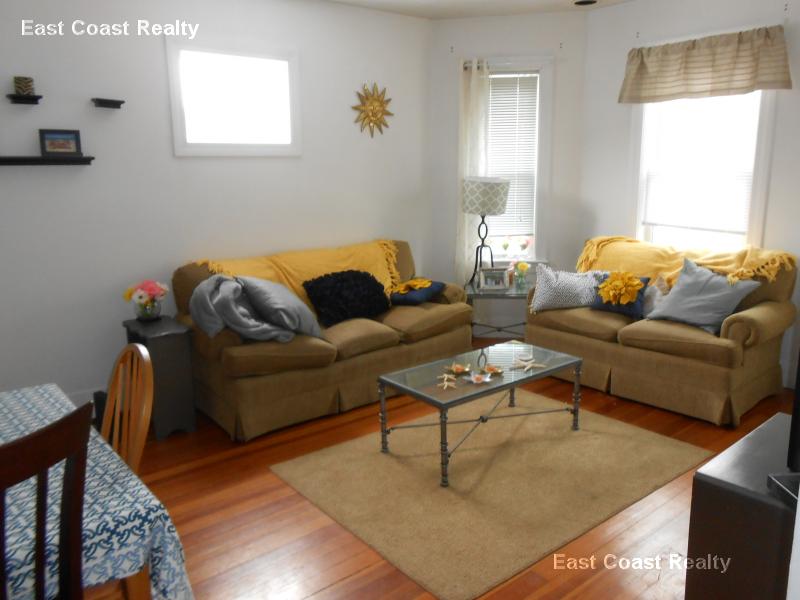 3 bed, 1 bath apartment for rent at 26 Union St Unit 2, Brighton — photo 1 of 23