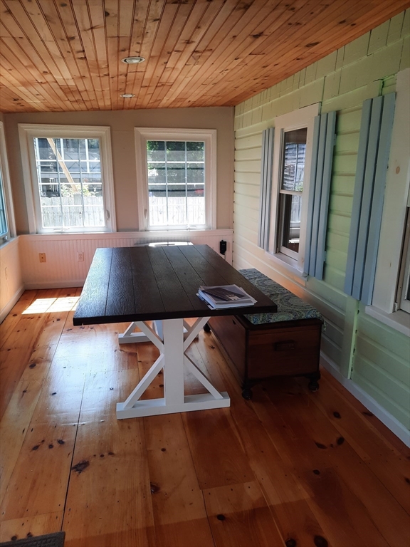 2 bed, 1 bath apartment for rent at 26 Virginia St, Marshfield — photo 8 of 8
