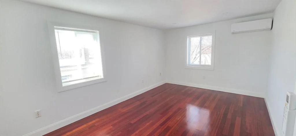 1 bed, 1 bath apartment for rent at 26 W Wyoming Ave Unit 3A, Melrose — photo 4 of 16