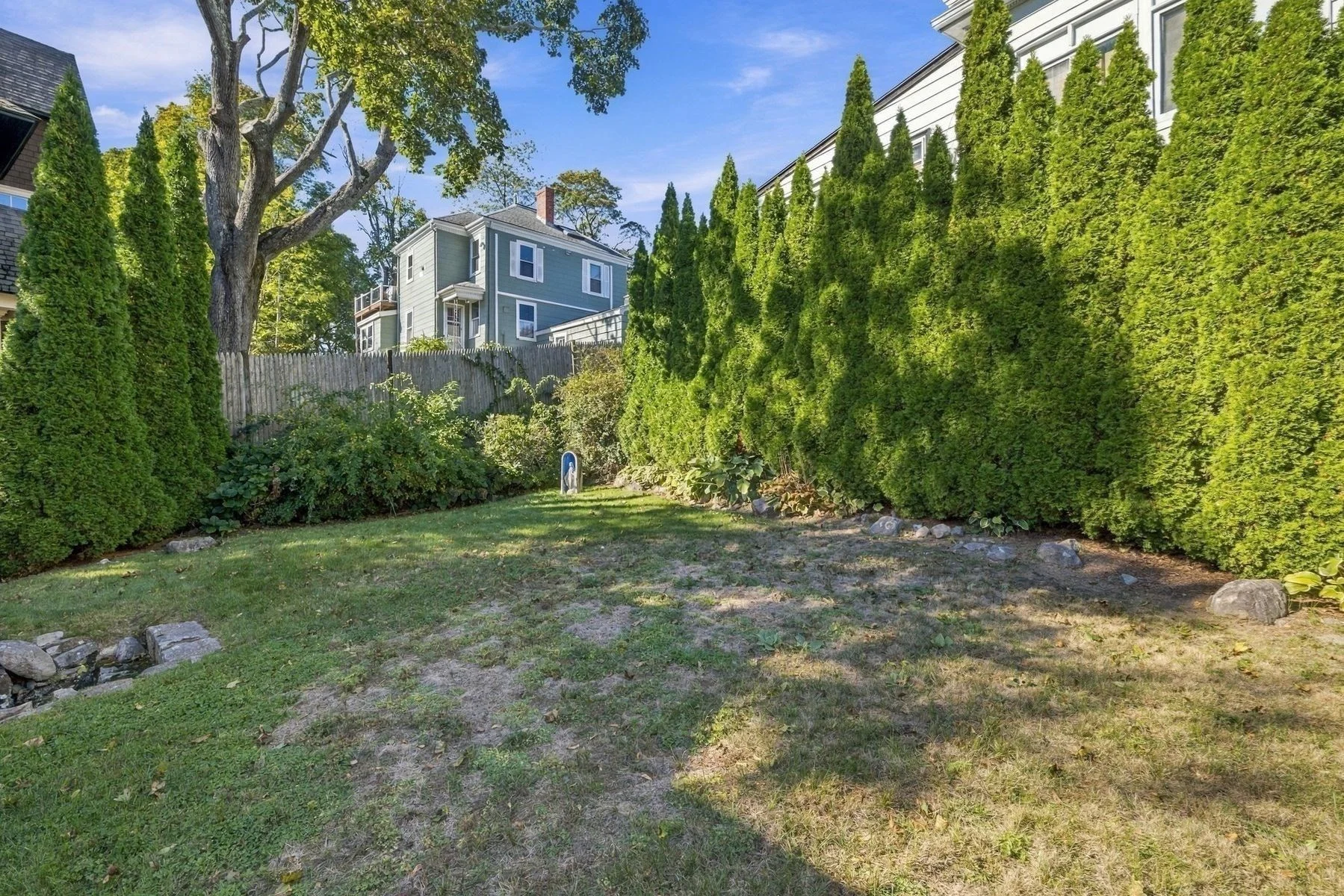 4 bed, 2 bath apartment for rent at 26 Walker Rd, Swampscott — photo 34 of 39