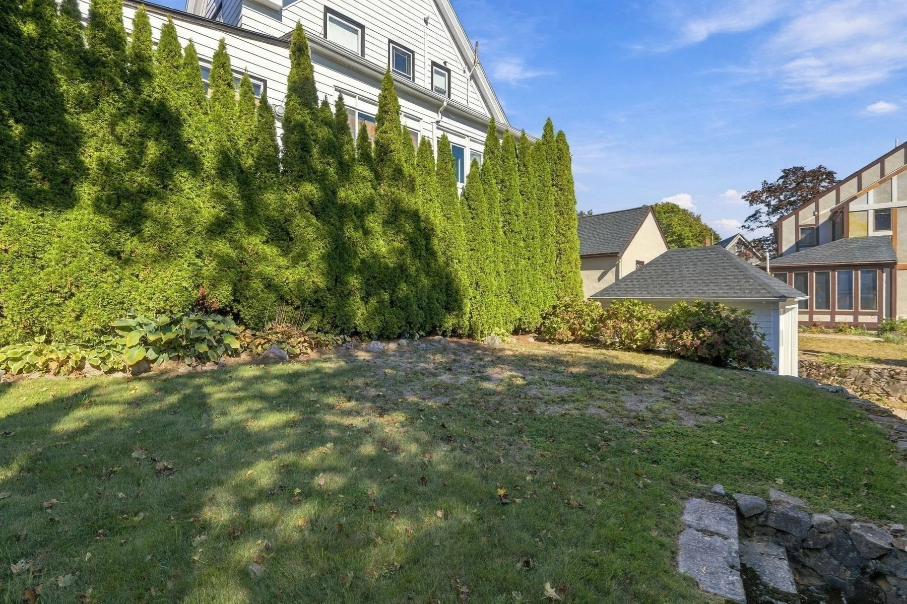 4 bed, 2 bath apartment for rent at 26 Walker Rd, Swampscott — photo 33 of 39