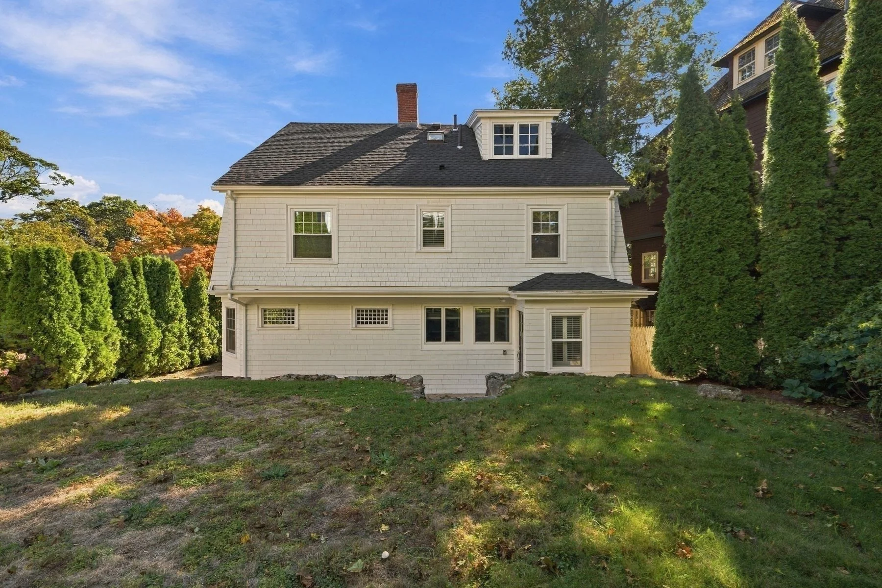 4 bed, 2 bath apartment for rent at 26 Walker Rd, Swampscott — photo 37 of 39