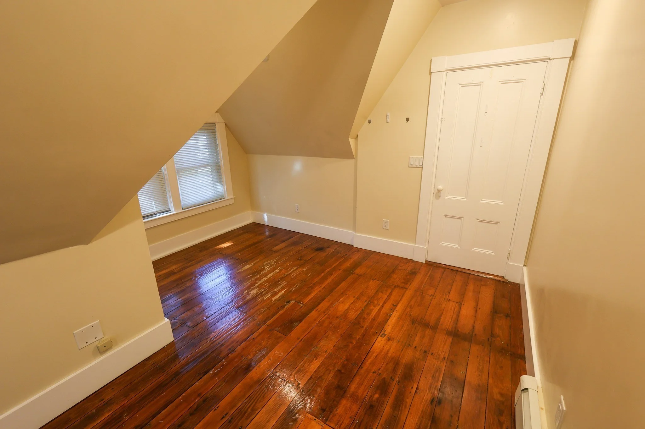 2 bed, 1 bath apartment for rent at 26 Wayne St Unit 2, Roxbury — photo 10 of 12