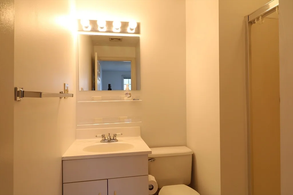 2 bed, 2 bath apartment for rent at 26 Webb Pl Unit 2C, Mansfield — photo 12 of 14