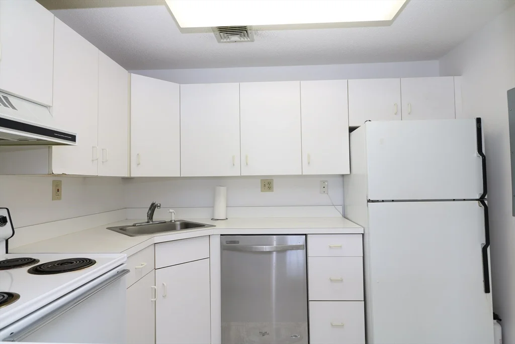 2 bed, 2 bath apartment for rent at 26 Webb Pl Unit 2C, Mansfield — photo 5 of 14