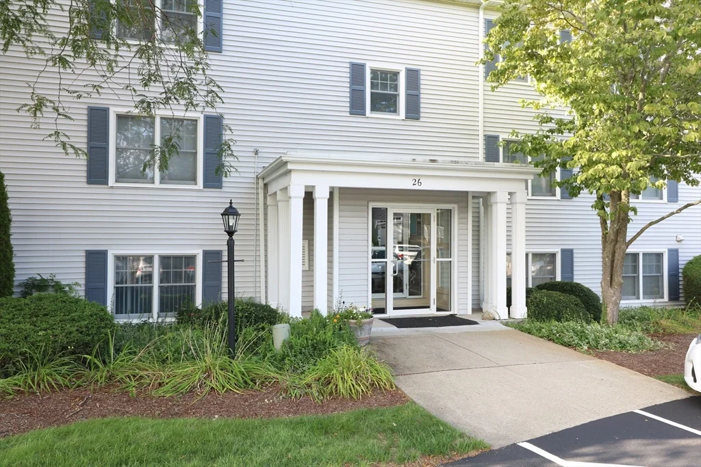 2 bed, 2 bath apartment for rent at 26 Webb Pl Unit 2C, Mansfield — photo 1 of 14