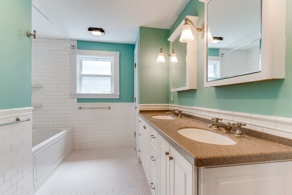 3 bed, 1 bath apartment for rent at 26 Weld Hill St Unit 3, Jamaica Plain — photo 6 of 17