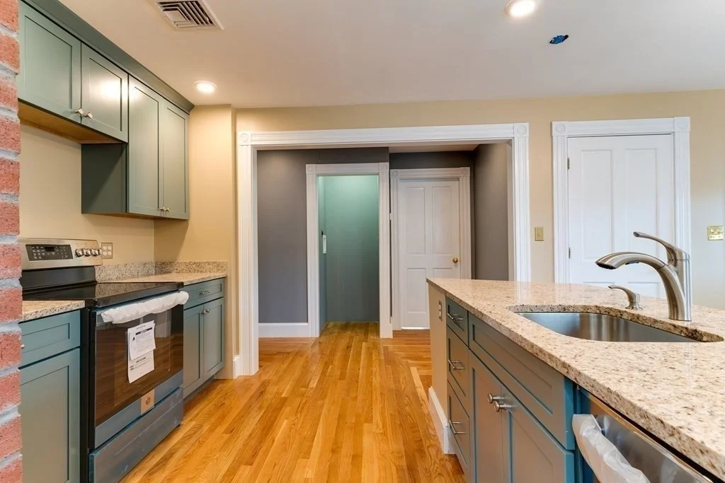 3 bed, 1 bath apartment for rent at 26 Weld Hill St Unit 3, Jamaica Plain — photo 2 of 17