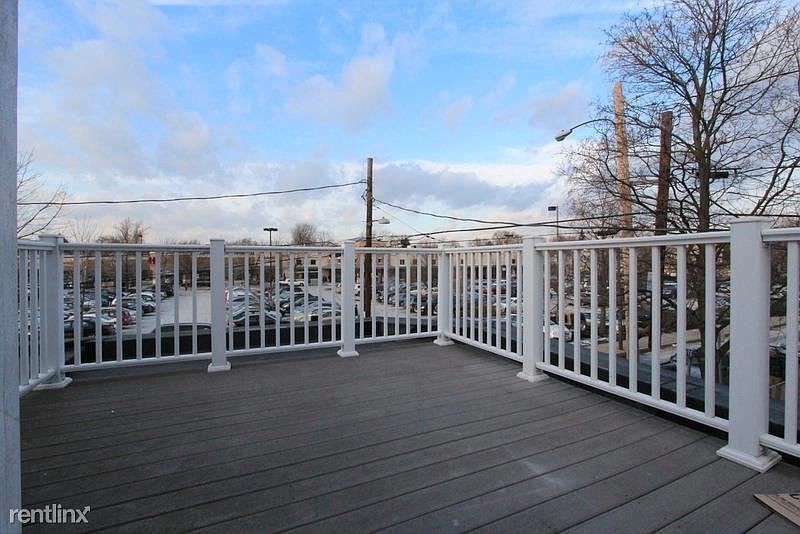 4 bed, 2 bath apartment for rent at 26 White St Unit 2, North Cambridge — photo 3 of 25