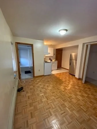 1 bed, 1 bath apartment for rent at 260 Aspinwall Unit 0, Brookline Village — photo 2 of 9