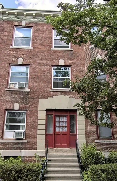 1 bed, 1 bath apartment for rent at 260 Aspinwall Unit 0, Brookline Village