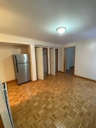 1 bed, 1 bath apartment for rent at 260 Aspinwall Unit 0, Brookline Village — photo 5 of 9