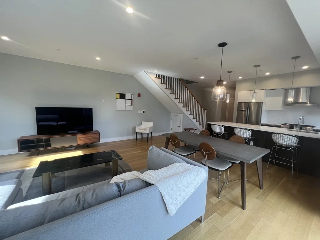 2 bed, 2 bath apartment for rent at 260 Beacon St Unit 201, Somerville — photo 1 of 20