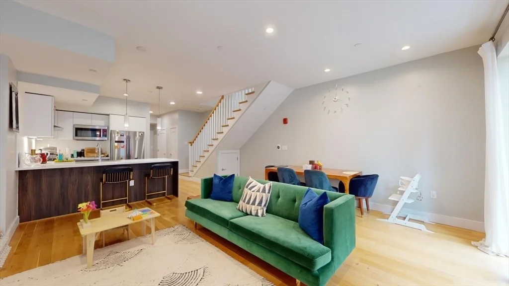 3 bed, 2.5 bath apartment for rent at 260 Beacon St Unit 204, Somerville — photo 5 of 22