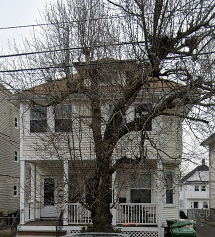 5 bed, 2 bath apartment for rent at 260 Boston Ave Unit 2, Medford — photo 2 of 3