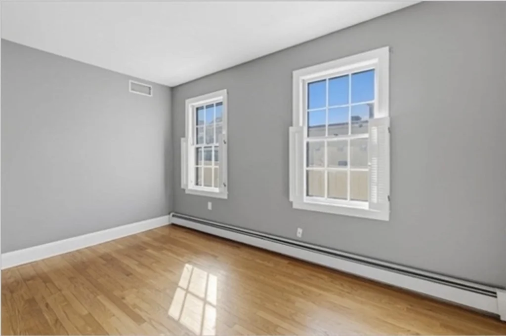 3 bed, 1 bath apartment for rent at 260 Brookline St Unit 1, Cambridgeport — photo 5 of 12