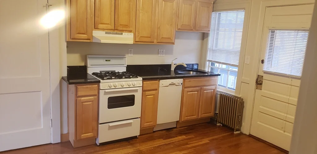 1 bed, 1 bath apartment for rent at 260 Main St Unit 7, Tufts University — photo 2 of 5