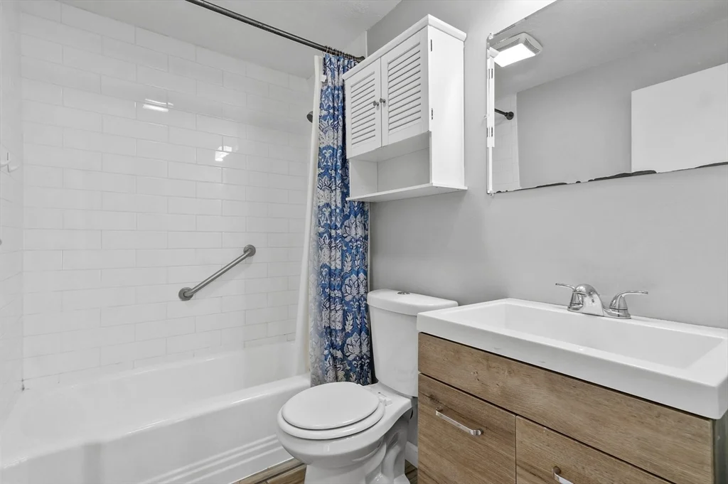 2 bed, 1 bath apartment for rent at 260 Tremont St Unit 1, Melrose — photo 22 of 28