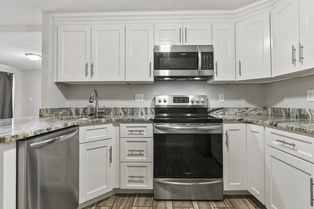 2 bed, 1 bath apartment for rent at 260 Tremont St Unit 1, Melrose — photo 8 of 28