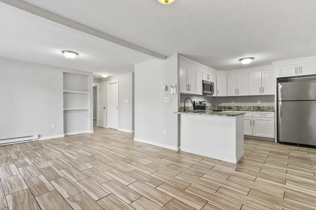 2 bed, 1 bath apartment for rent at 260 Tremont St Unit 1, Melrose — photo 3 of 28