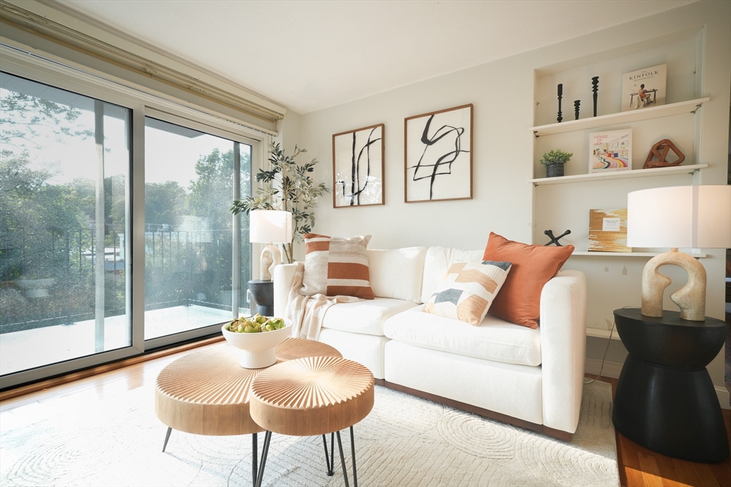 2 bed, 1 bath apartment for rent at 260 Tremont Unit 13, Melrose — photo 7 of 17
