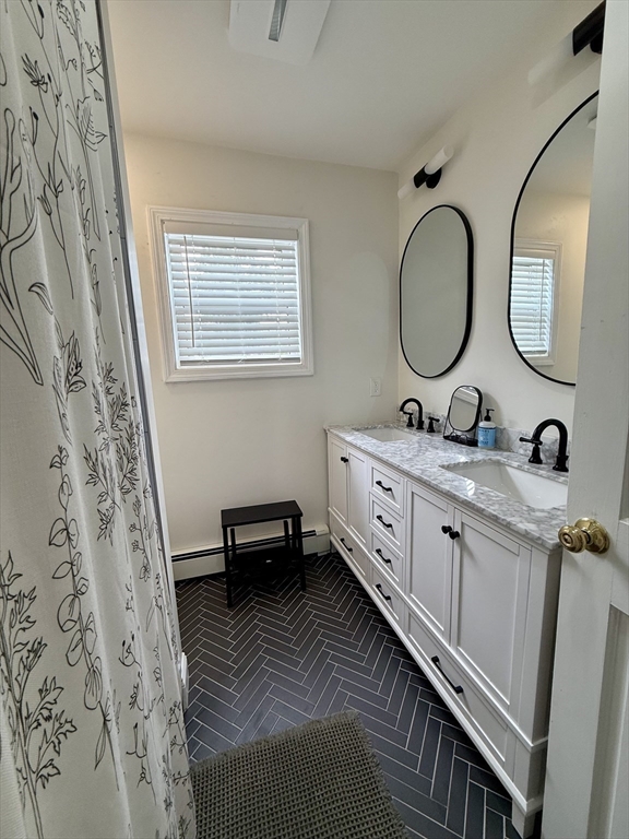 3 bed, 1 bath apartment for rent at 260 Washington St Unit 1, Peabody — photo 4 of 8